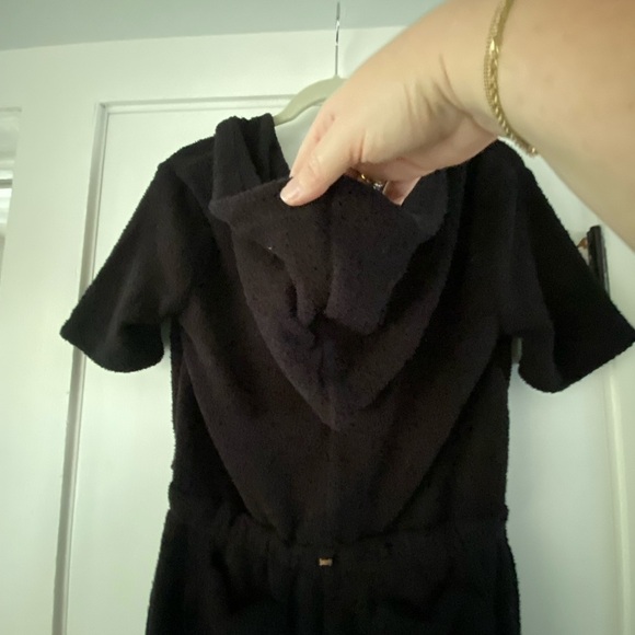 NWT YITTY Pet Me Short Fuzzy Zip Up One Piece Black Size Large - Picture 7 of 14